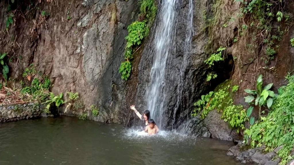 Jam Buka dan Harga Tiket Air Terjun Kali Banteng Kudus