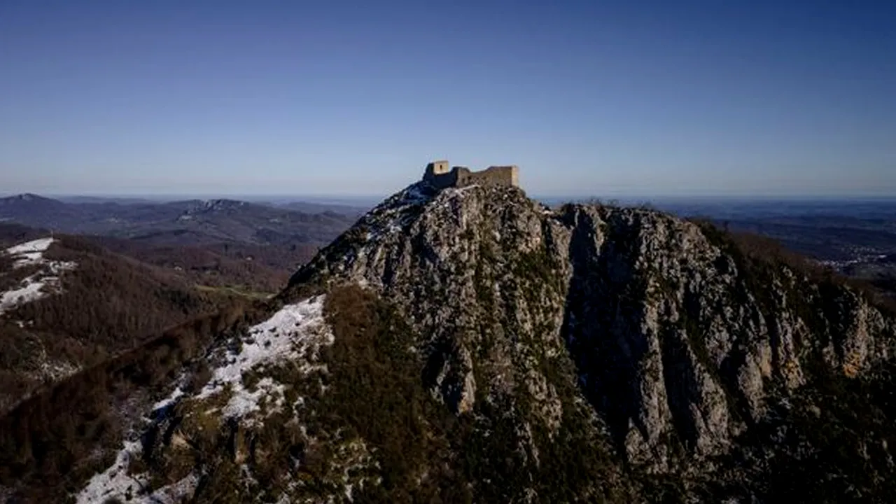 Wisata Viral China Tangga Langit Setinggi 1480 Meter