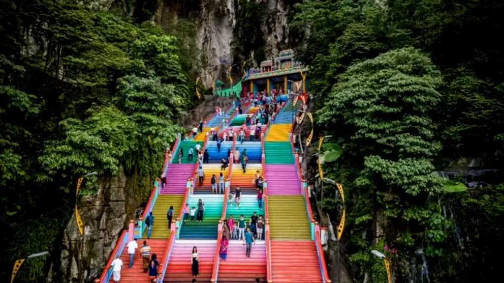 Batu Caves Malaysia Harga Tiket Masuk Lokasi dan Jam Buka